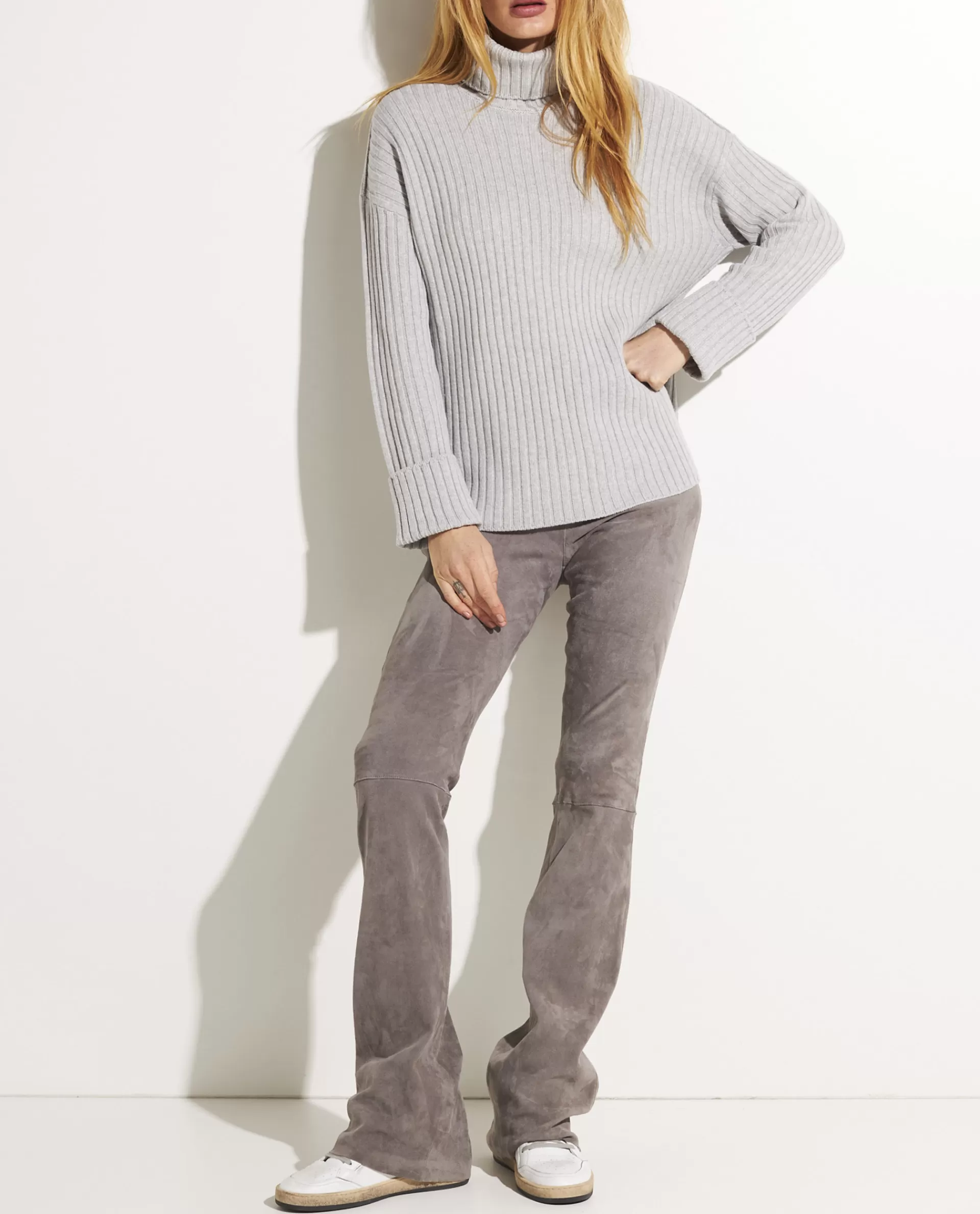 Sale Flared Broek In Stretch Suede Vrouwen Broeken