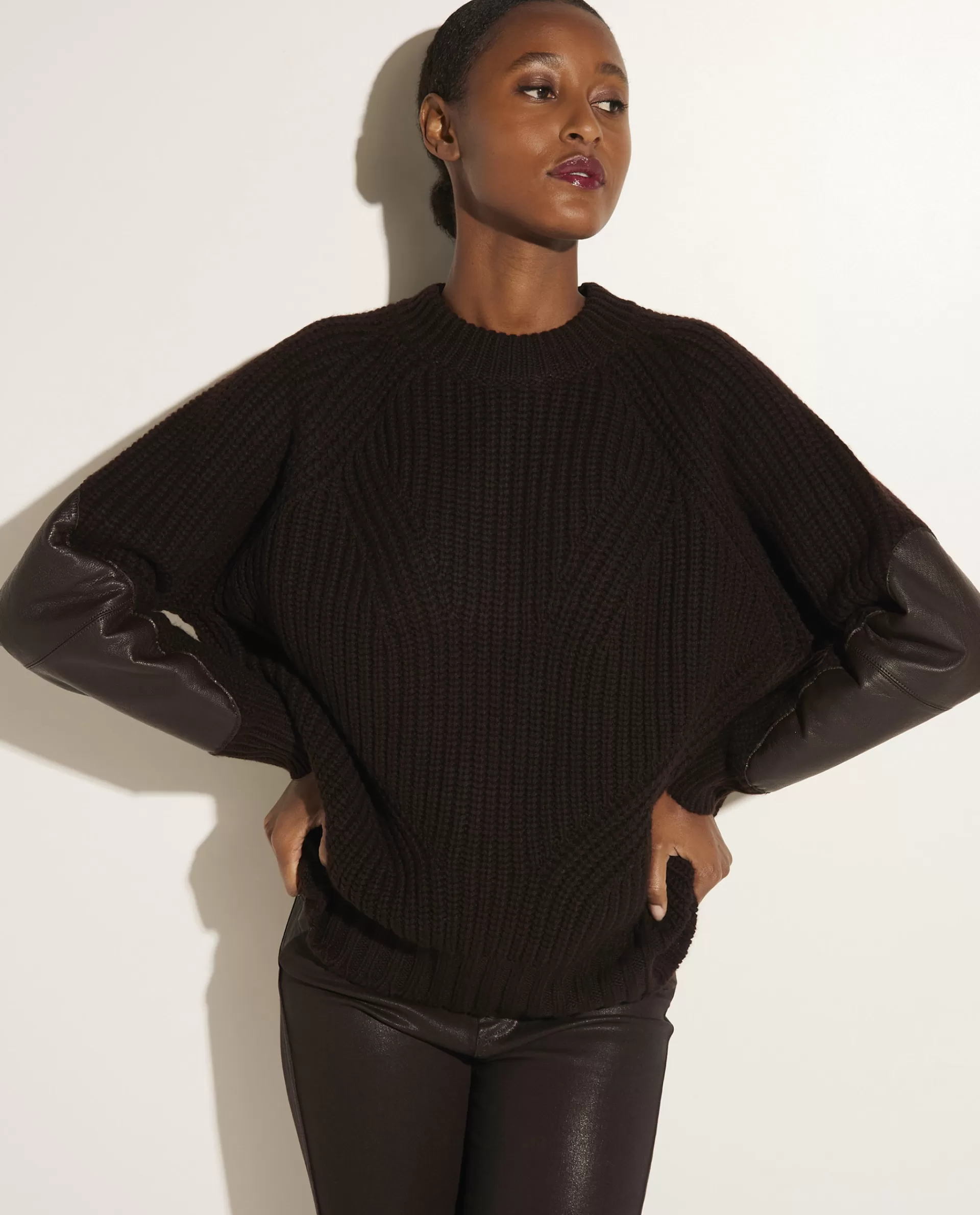 Fashion Gebreide Trui Met Leer Accenten Vrouwen Knitwear